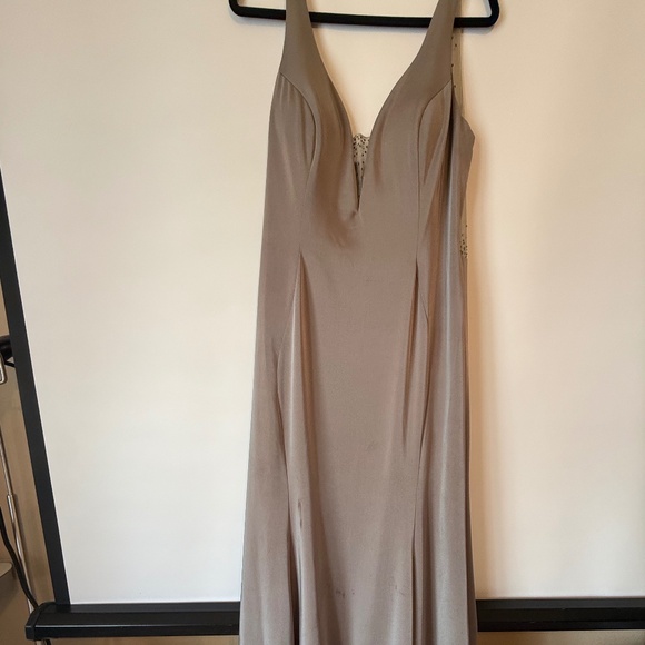 Preloved NOX Formal XXL Gown - Picture 1 of 6
